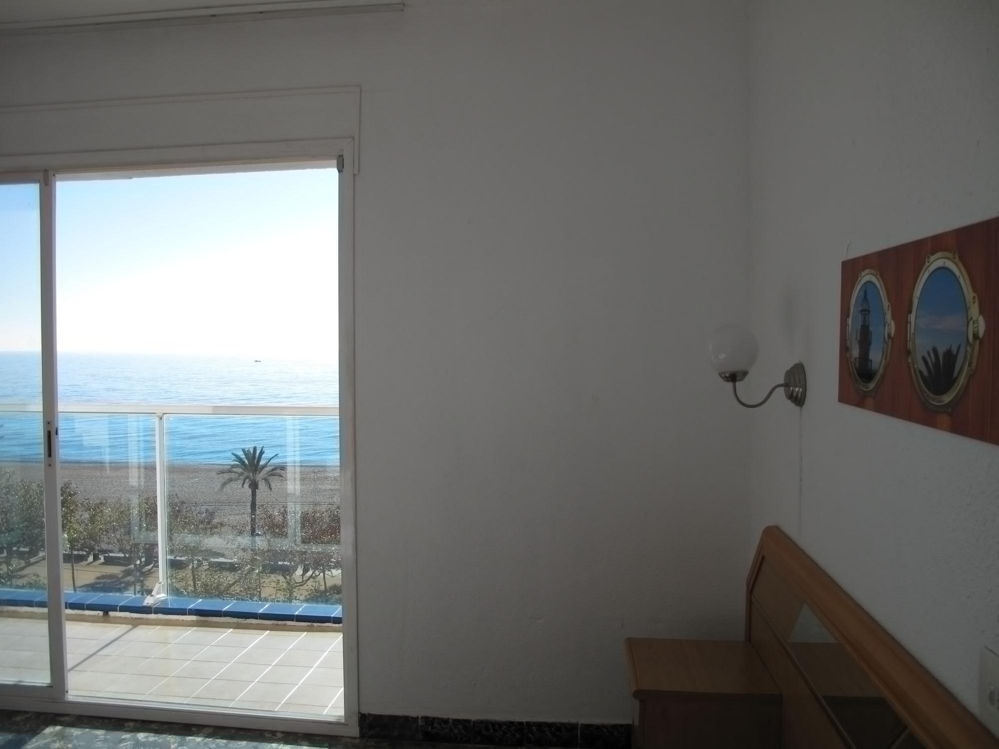 Hotel Fragata Calella Dış mekan fotoğraf