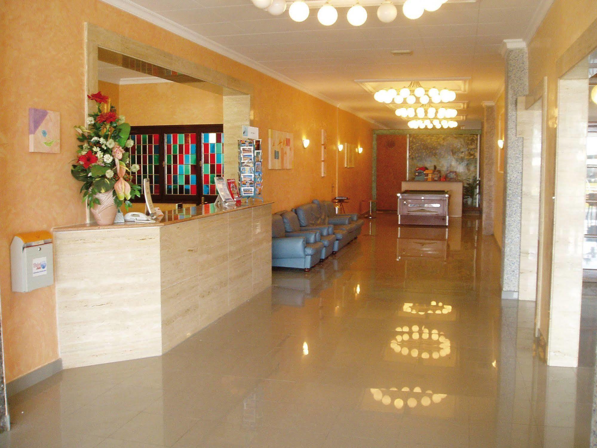 Hotel Fragata Calella Dış mekan fotoğraf
